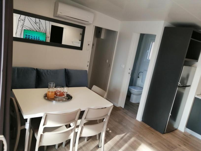 Mobile Home Anamari Biograd Na Moru Exterior photo